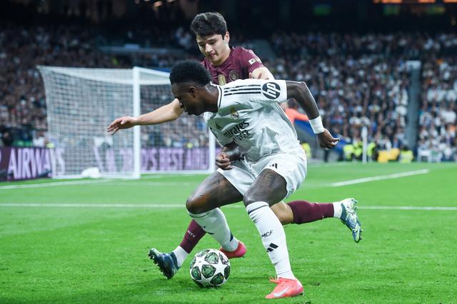 开云体育APP下载-皇家马德里首发中卫突然受伤，无缘重要比赛的简单介绍