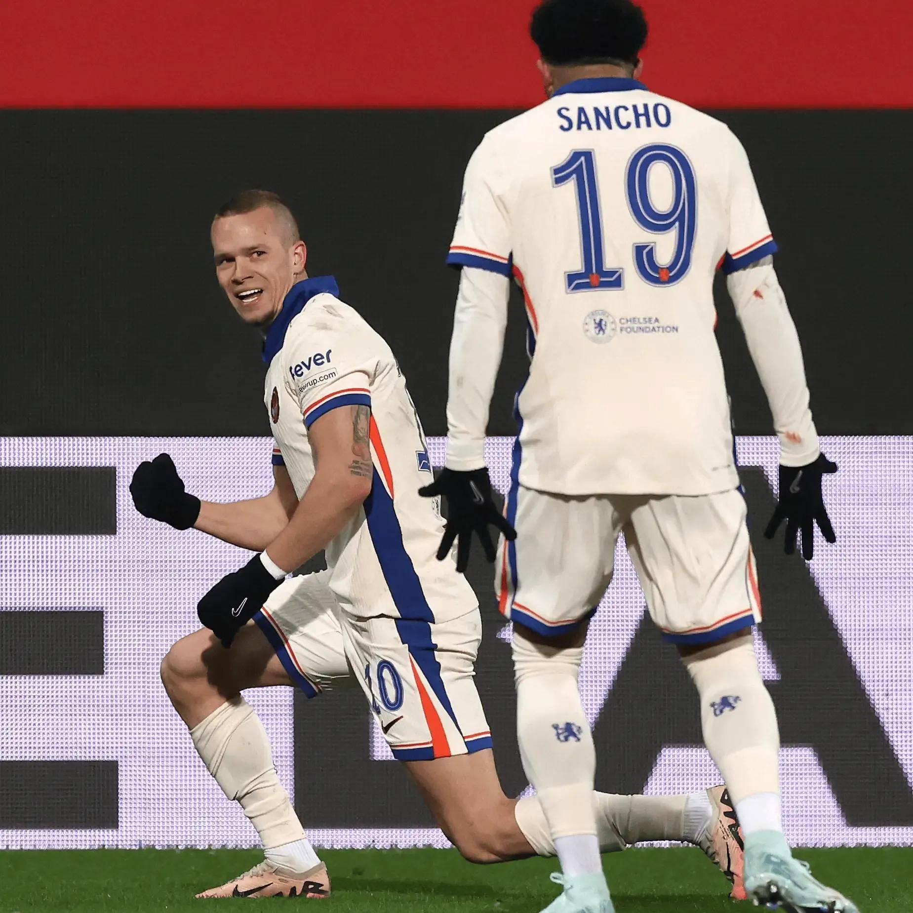 开云体育在线-热刺前锋神勇表现，助球队取得连胜