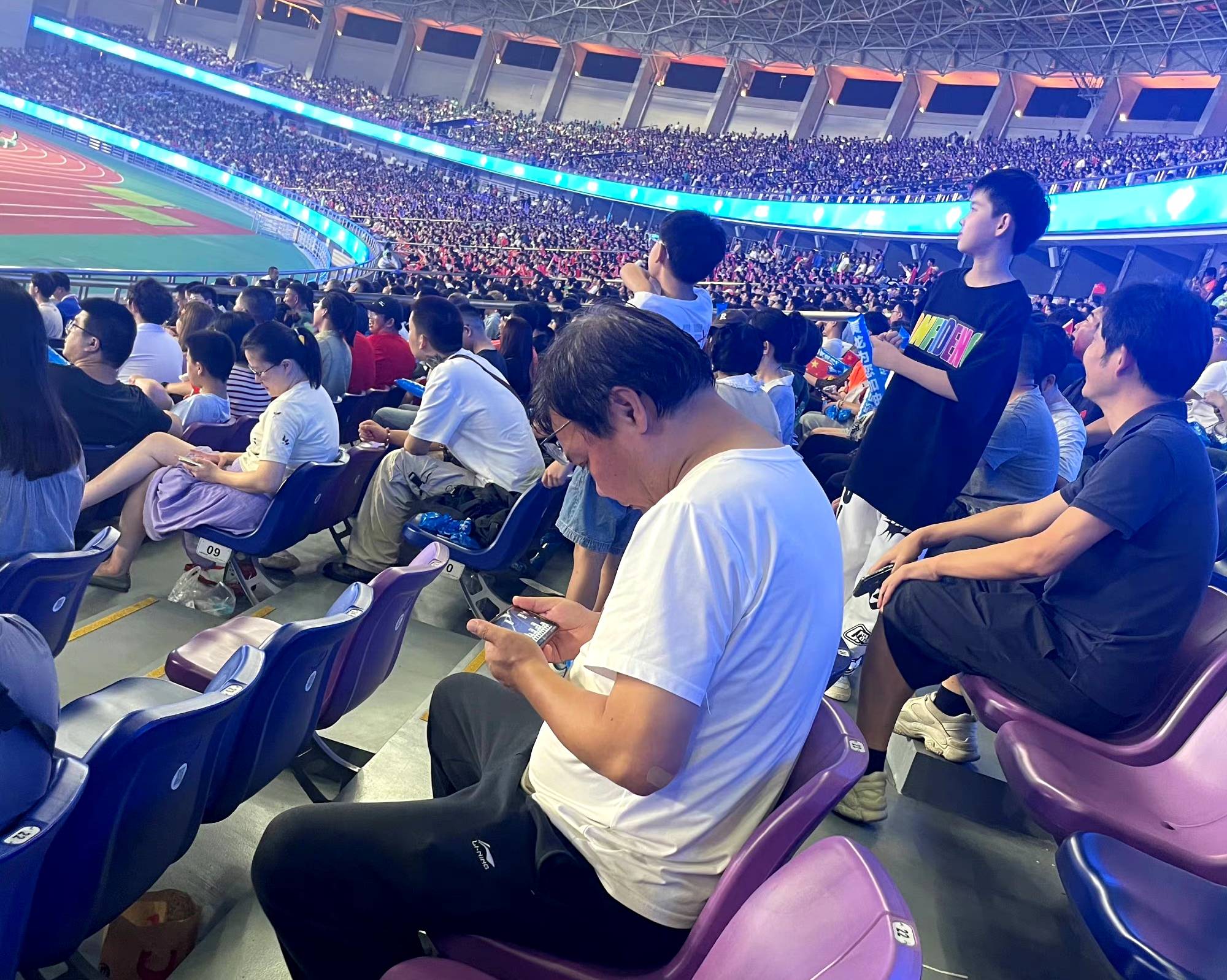 开云平台-体育赛事留个下精彩瞬间激发观众热情的简单介绍