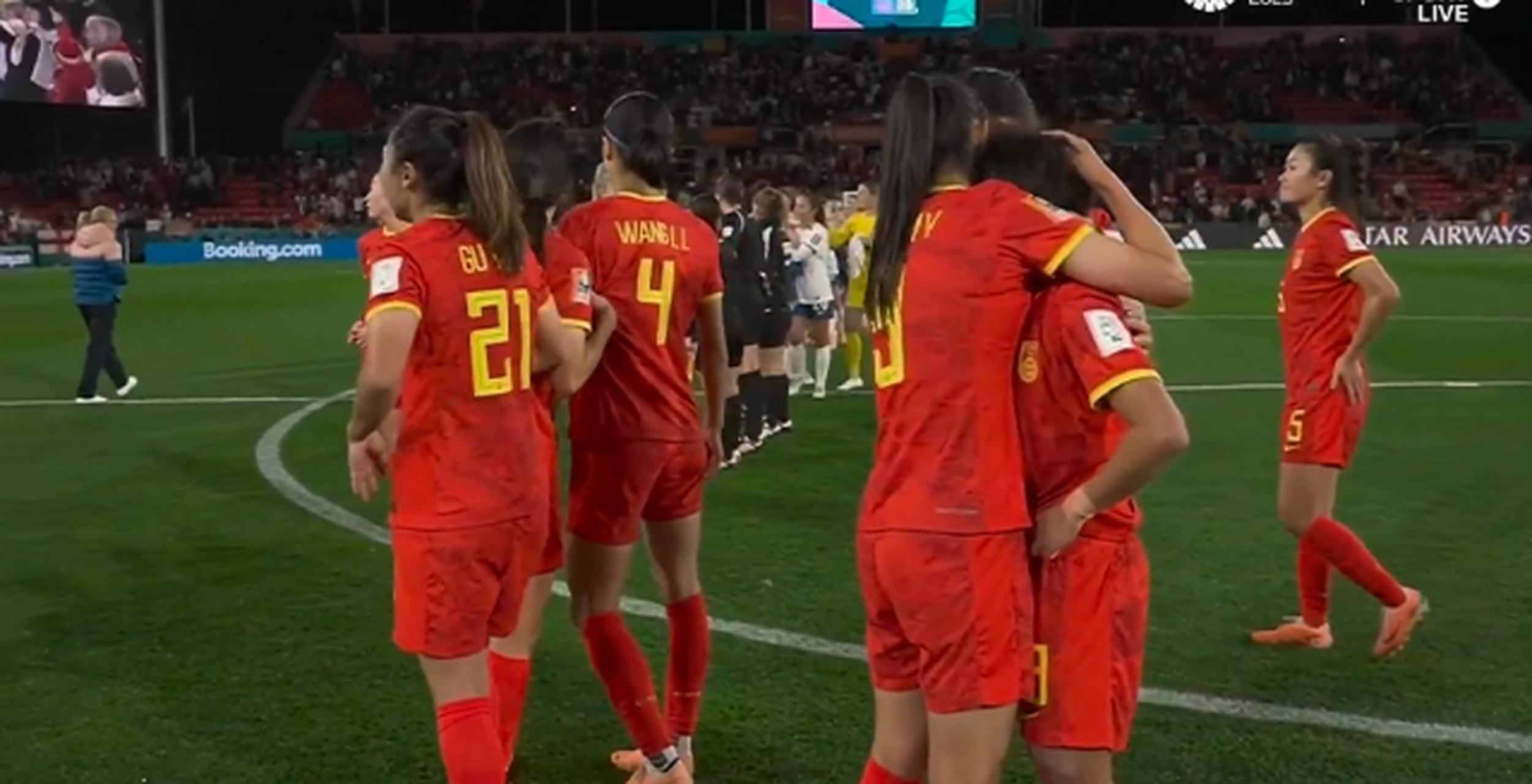 开云体育官方网站-中国女足队员接受采访，对比赛感受分享的简单介绍