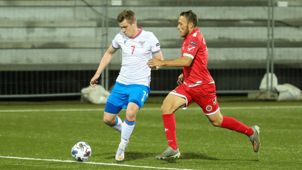 包含意大利球员努力拼搏，球队胜券在握！的词条