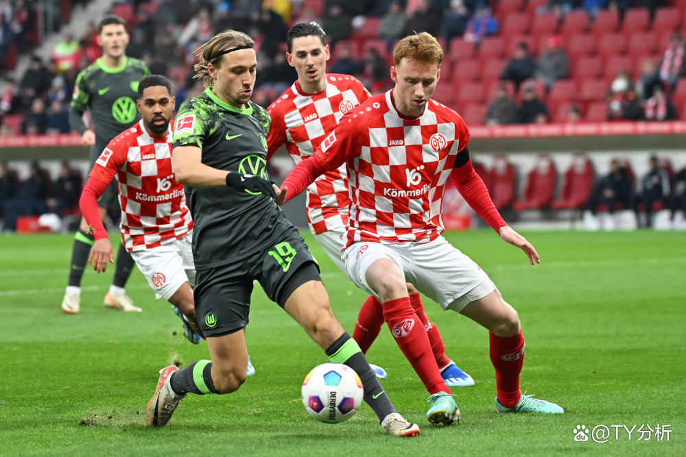 开云体育app-关于竞争激烈的季后赛中，两支劲旅会碰撞出怎样的火花的信息