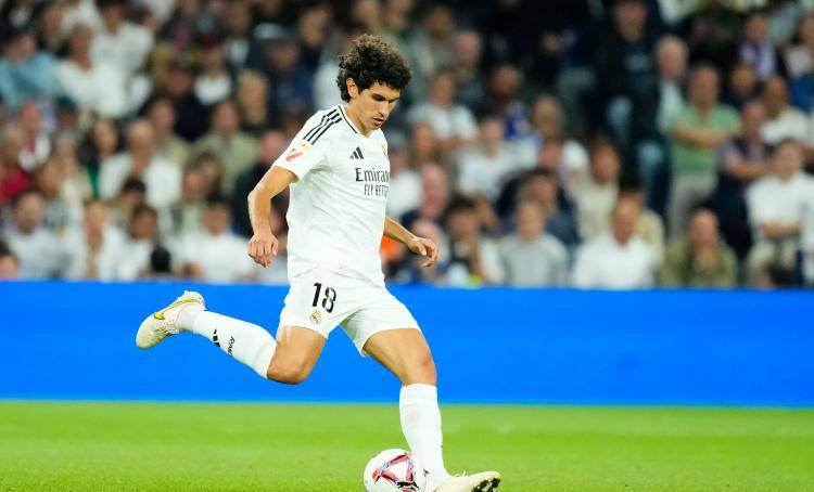 皇马遇困境，主教练怒斥球队表现