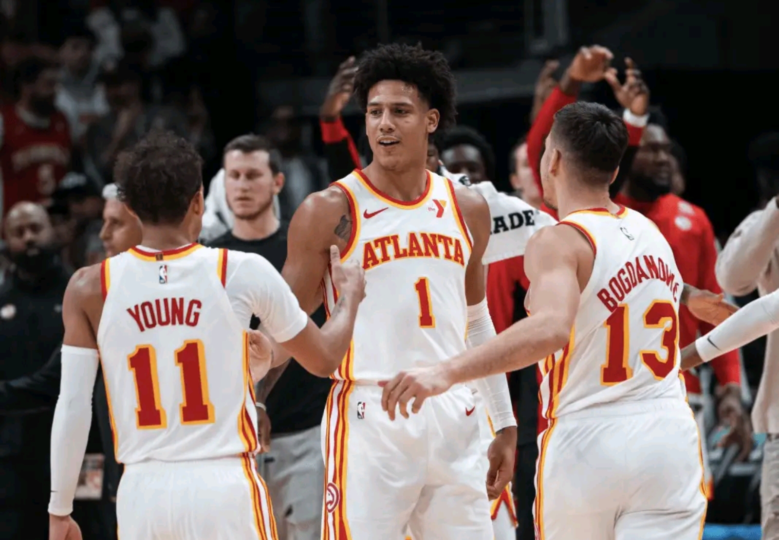 开云体育中国-包含老鹰主场击败公牛，亨特全场分发挥稳定的词条