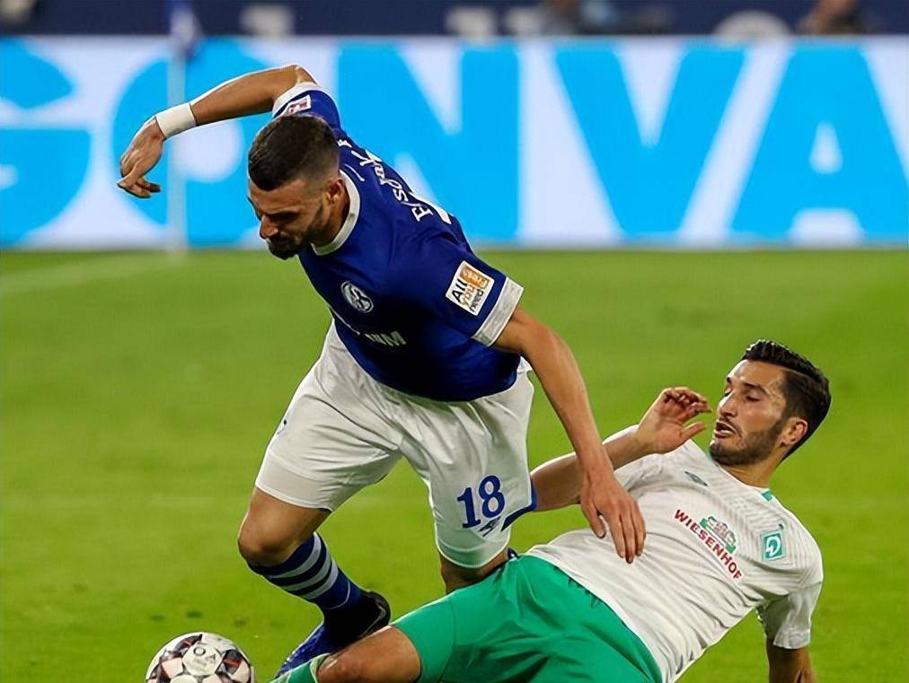 关于沙尔克客场告负，降级形势更为严峻的信息