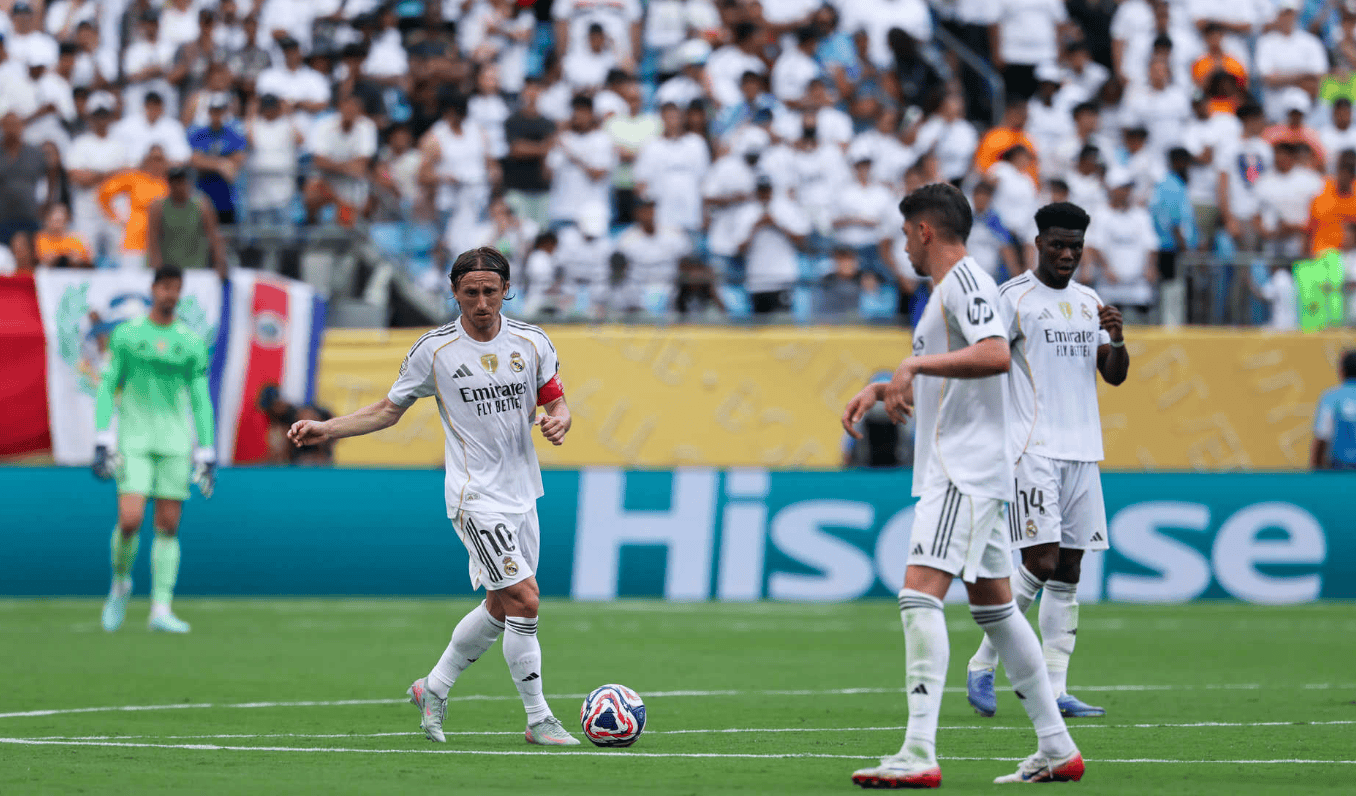 开云体育官网-皇马重回胜利轨道，全队表现出色