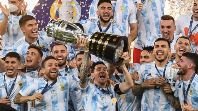 包含世界杯|阿根廷夺冠,表现神勇的词条 包含世界杯|阿根廷夺冠,表现神勇的词条