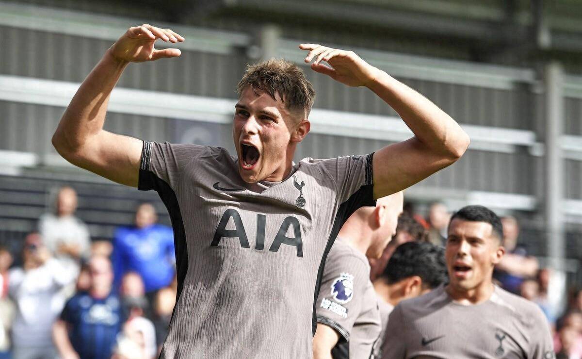 热刺破门得分稳扎稳打,取胜必争顶尖头名遥遥领先的简单介绍 热刺破门得分稳扎稳打,取胜必争顶尖头名遥遥领先的简单介绍