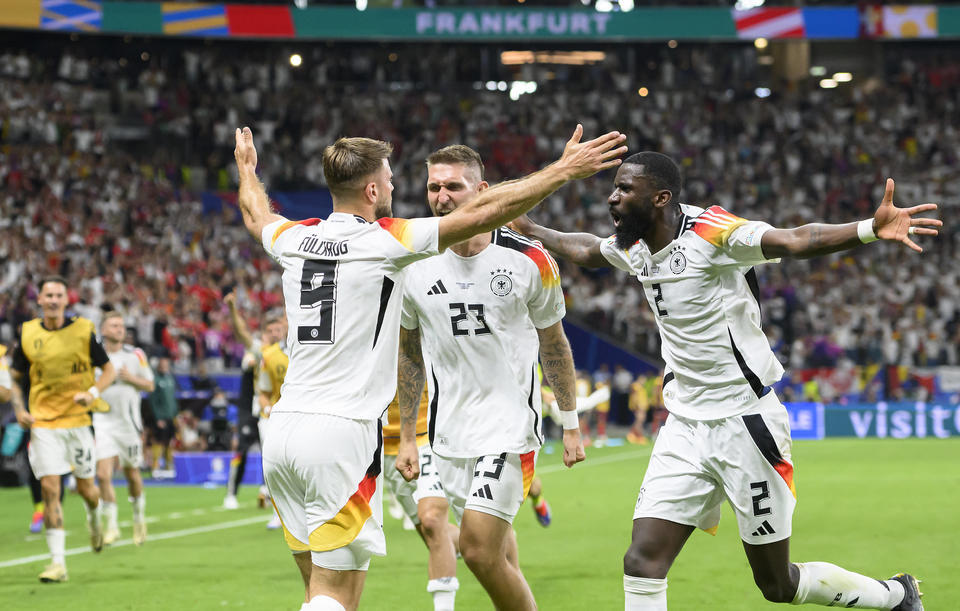 开云体育平台APP-意大利队击败德国队取得胜利