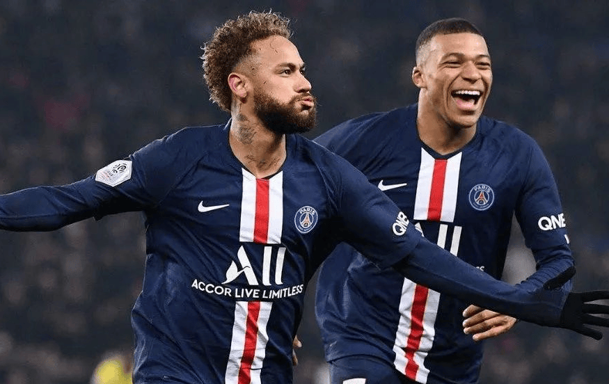 -大巴黎客场战胜斯特拉斯堡，稳居榜首