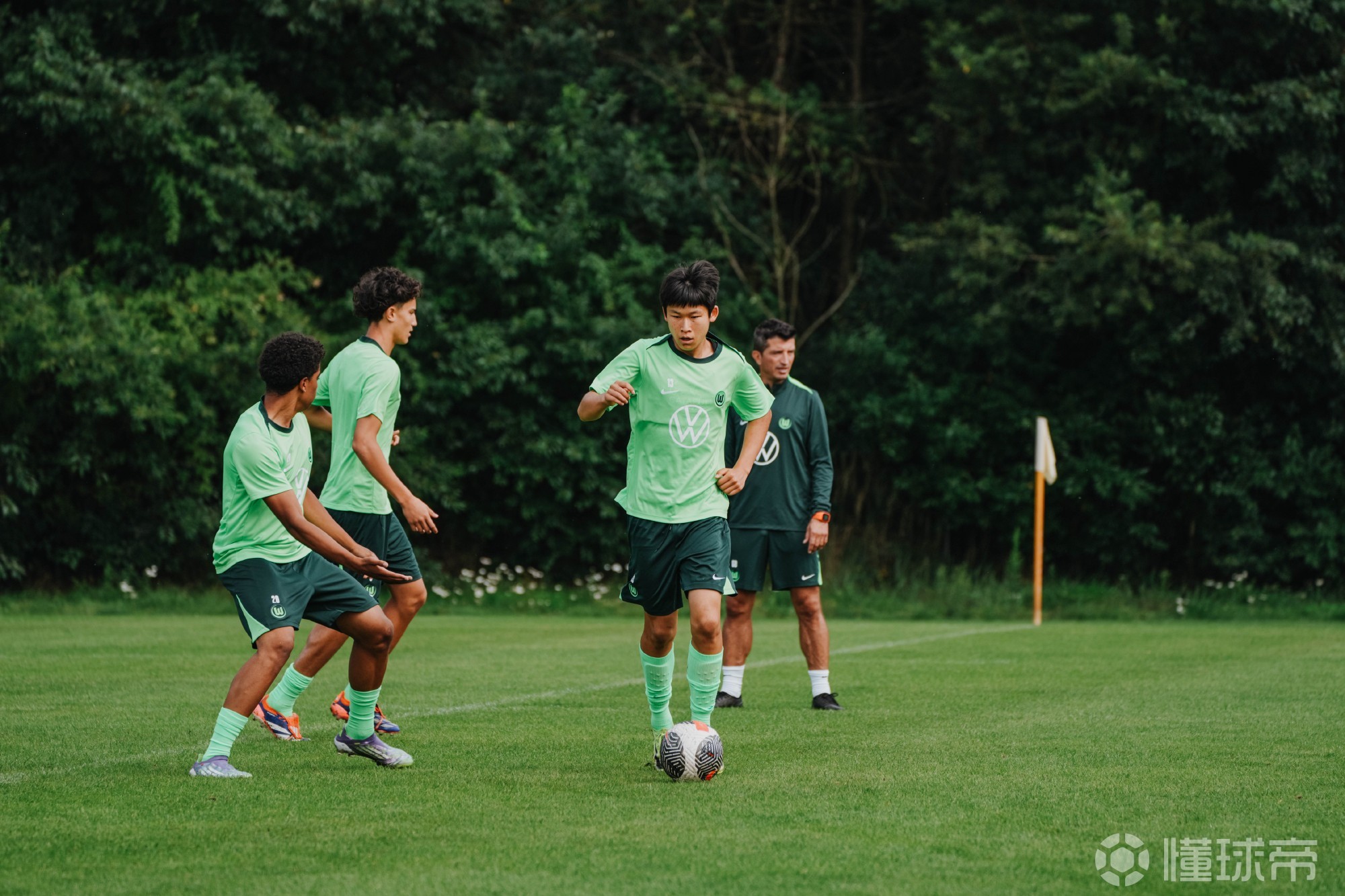 沃尔夫斯堡球员集体感染病毒，队伍备受影响