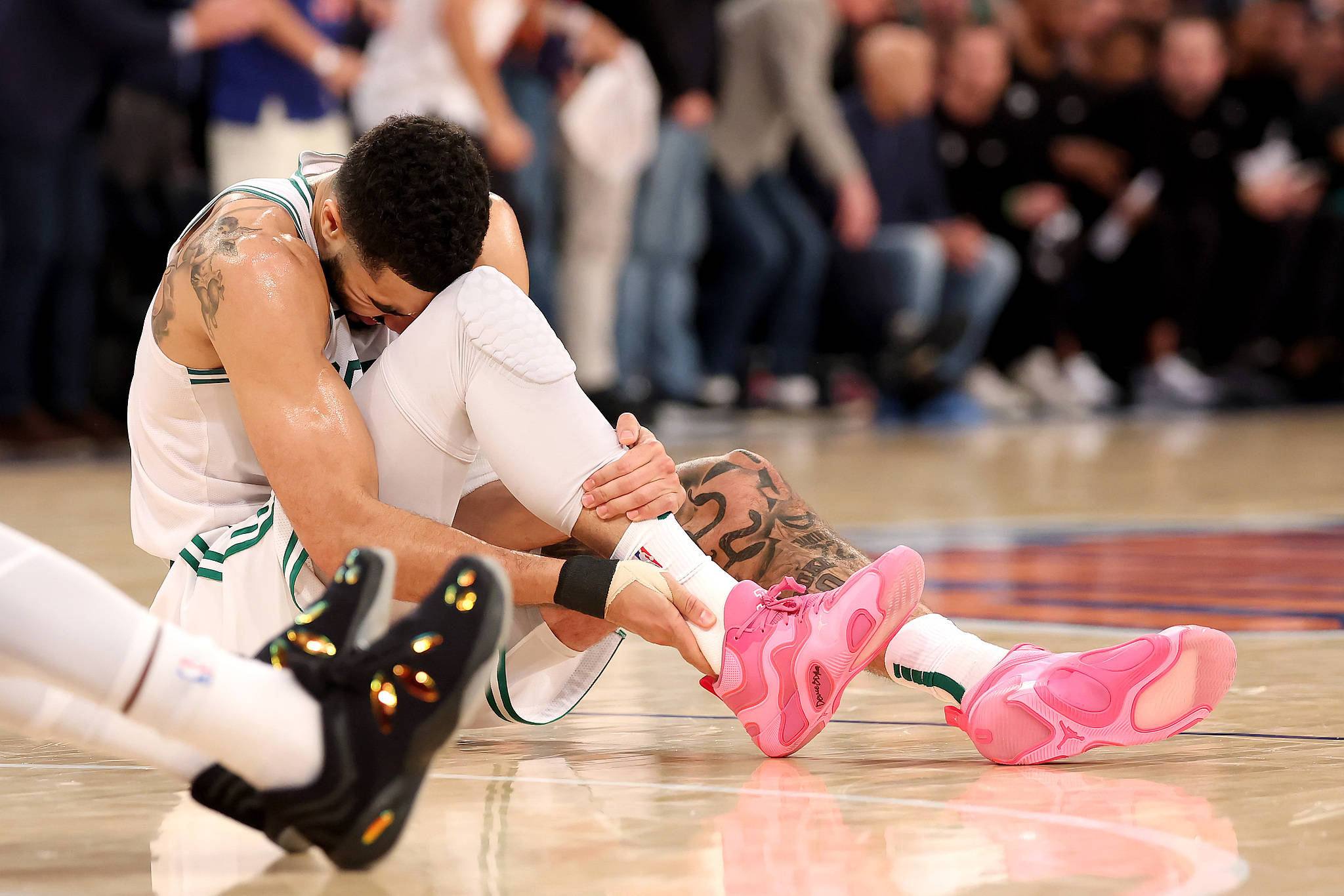 开拓者主场惨败步行者，遭遇两连败的简单介绍