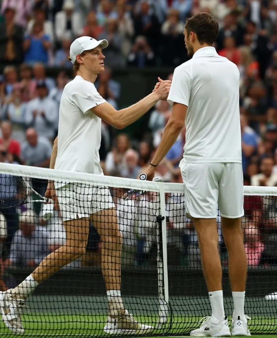 开云体育-包含英国网球队逆转西班牙网球队，梅德韦杰夫完成帽子戏法的词条