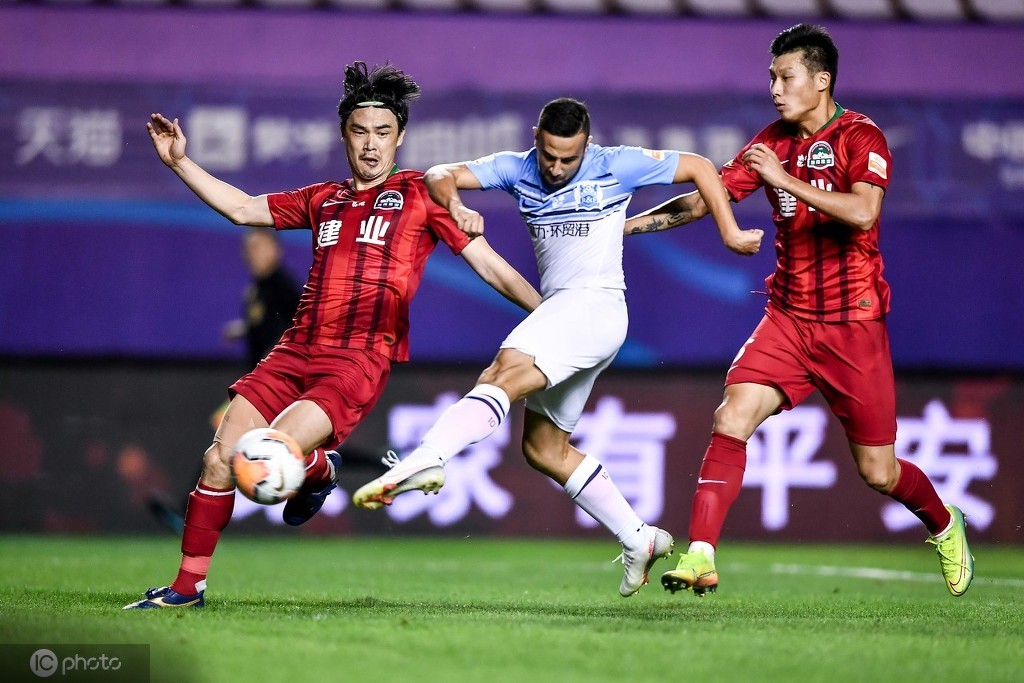 江西英超战胜河南建业，取得宝贵的三分