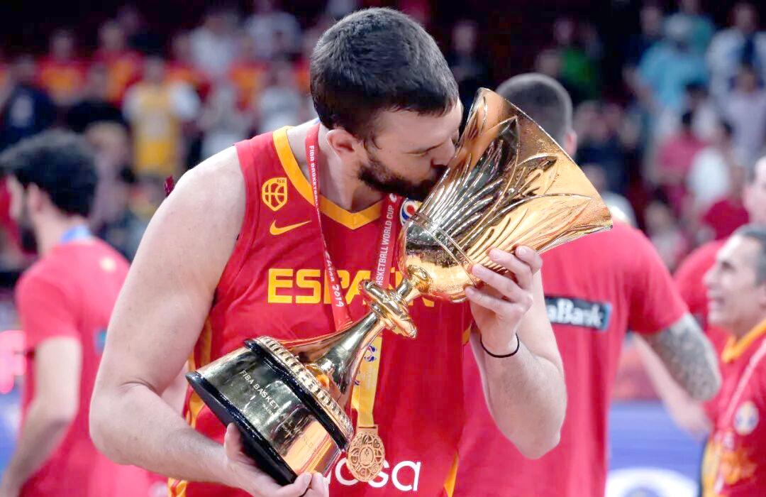 开云体育APP下载-瑞士篮球巨星在国外比赛展现非凡实力