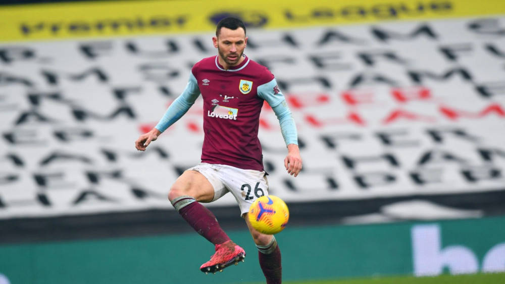 伯恩利客场战胜对手,士气大振 伯恩利客场战胜对手,士气大振