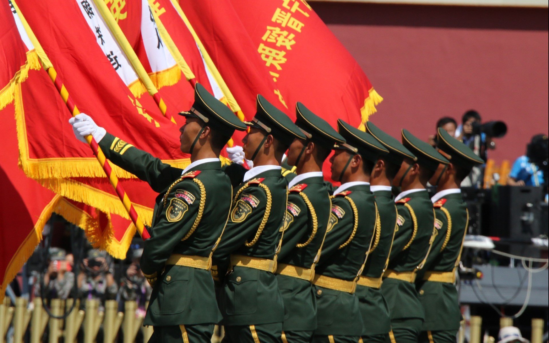 篮网对阵独行侠,莫兰特舞台越大越强的启示