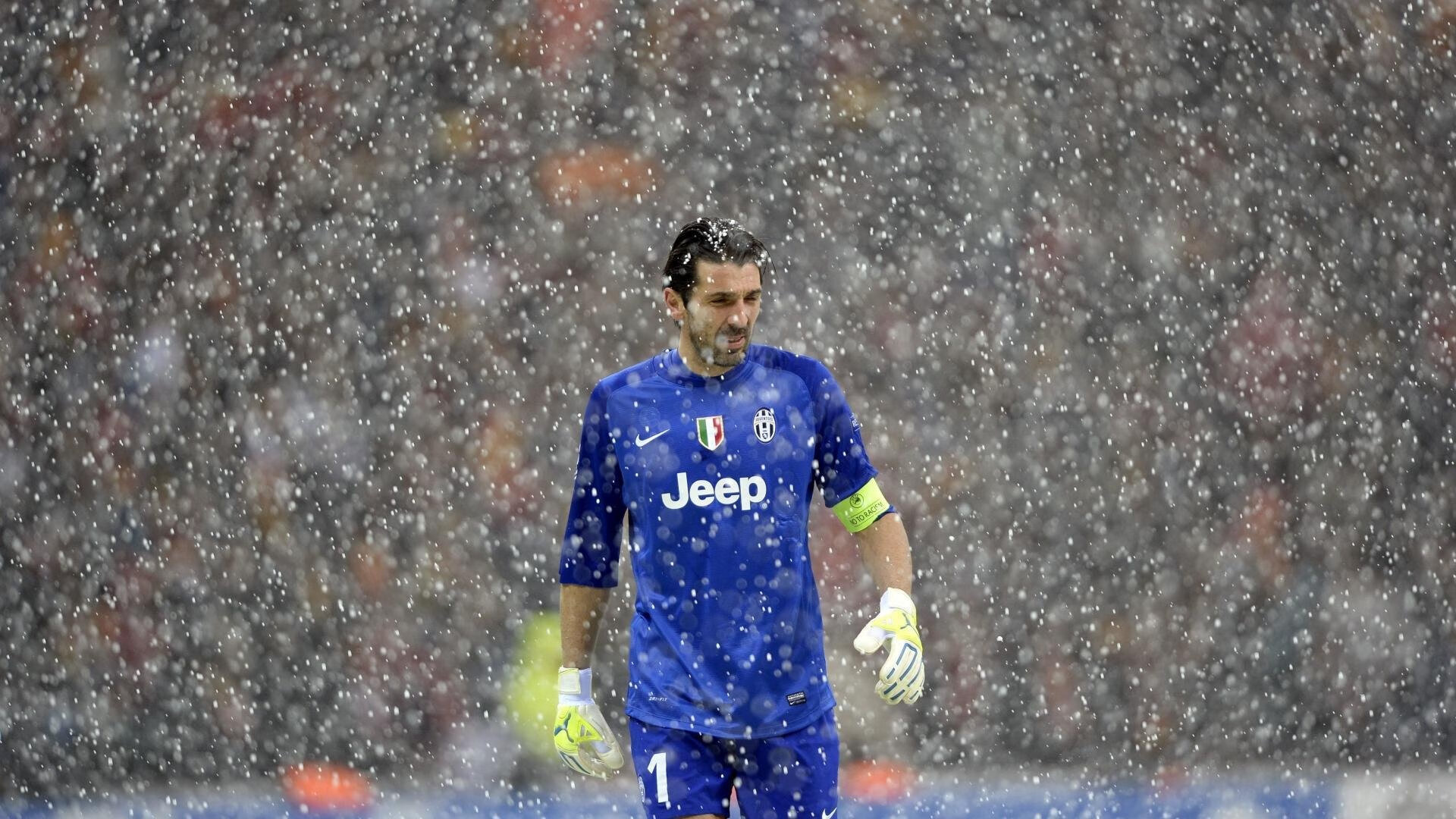 开云下载-乔治超神发挥碾碎对手！约基奇三双助掘金完美横扫上海队