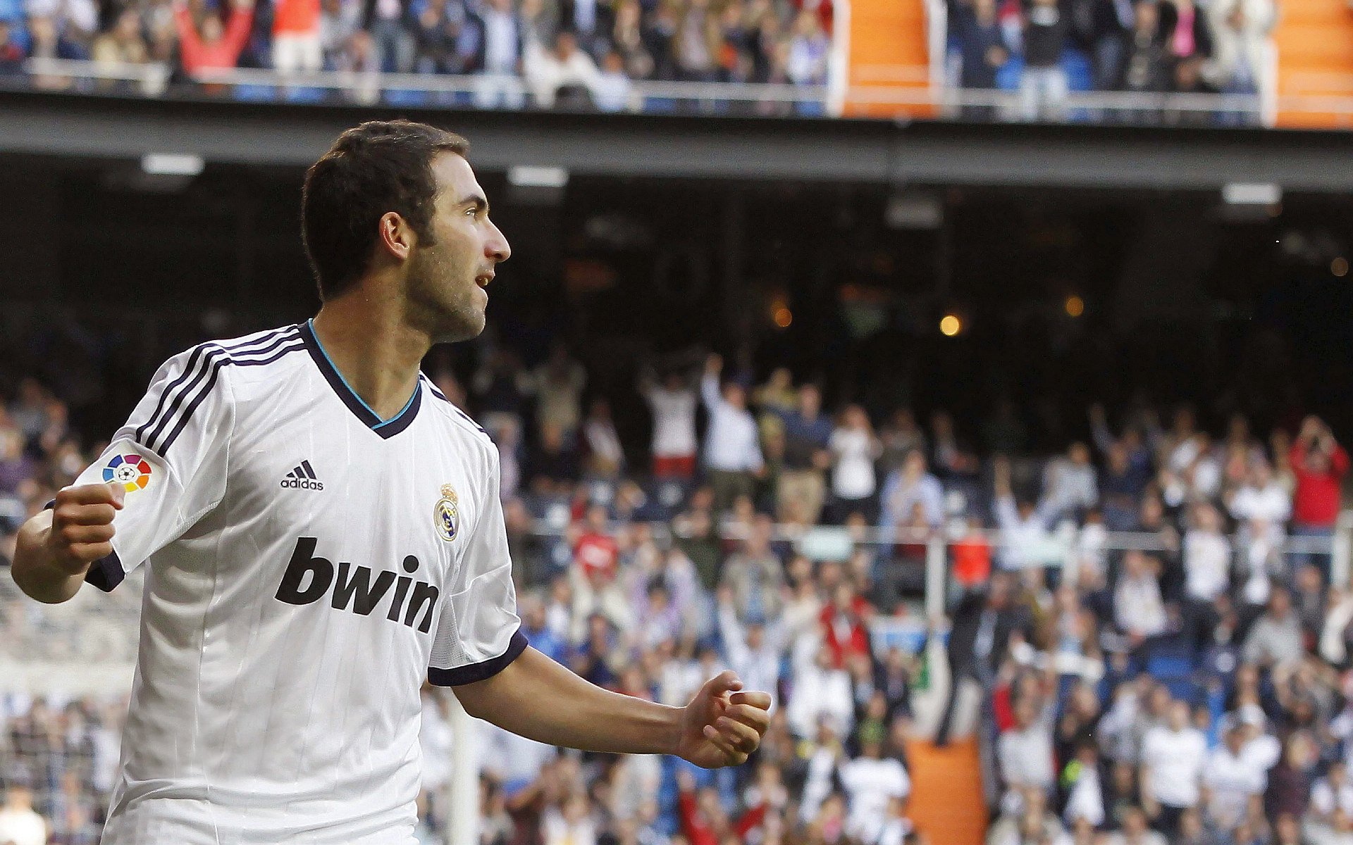 末节封神！乔治率快船在窒息防守中夺走胜利，点燃总冠军梦想