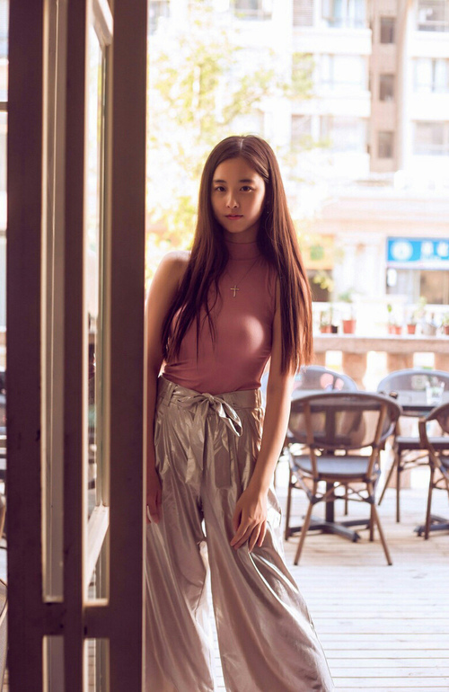 双线狂欢，F1新赛季揭幕战引爆速度激情，上海队力克灰熊强势晋级书写篮球新篇